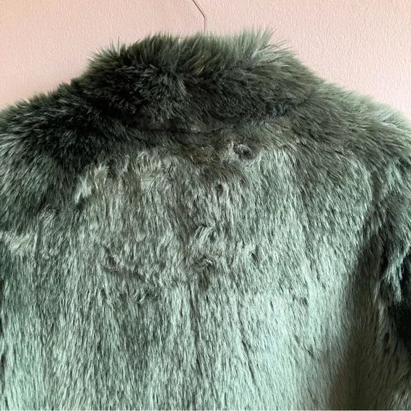 Babaton Fritz Faux Fur Jacket Size M Emerald Green Vegan Chubby Coat Cabincore - Picture 10 of 15